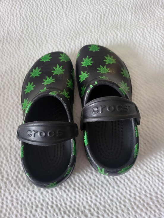 CROCS Shoes - CROCS CLASSIC 420 HEMP LEAF WEED CLOG LIMITED EDITION SIZE M6 W8 LIKE NEW!